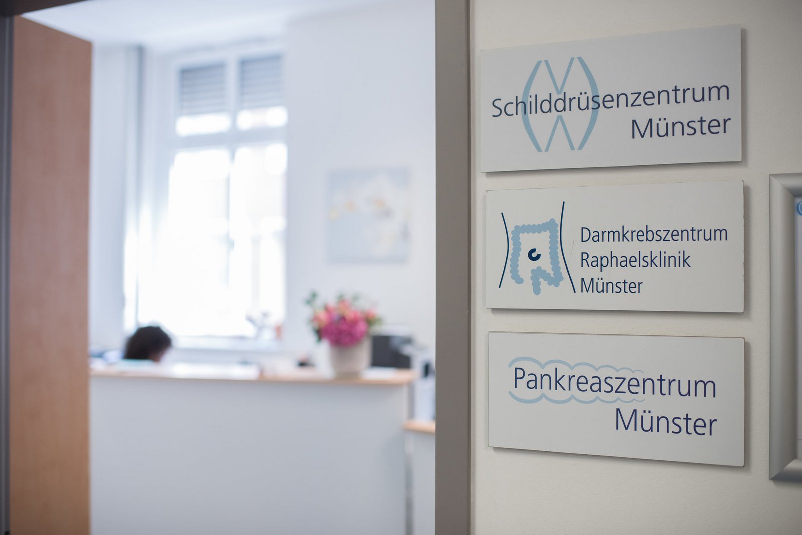 Türschilder Zentren Raphaelsklinik